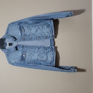 Distressed cropped denim jacket